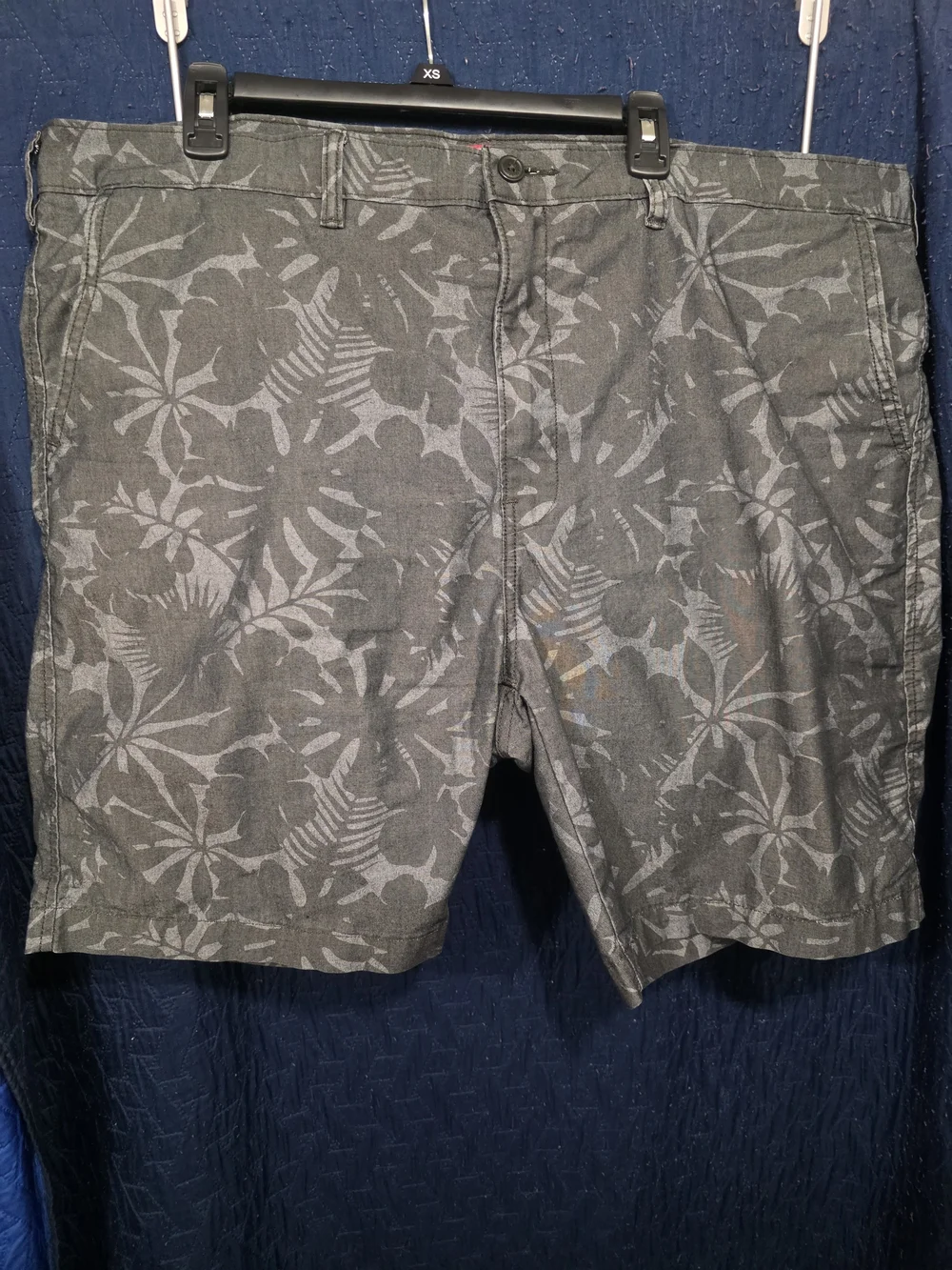 Levi's Gray Floral Print Chino Shorts Flat Front Men's Shorts